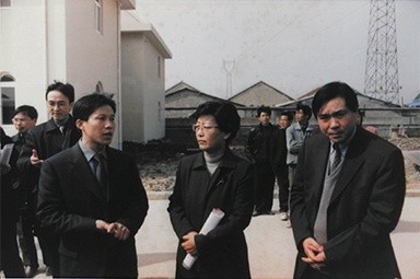 2001年2月20日，时任国度环保局副局长汪纪戎一行视察公司