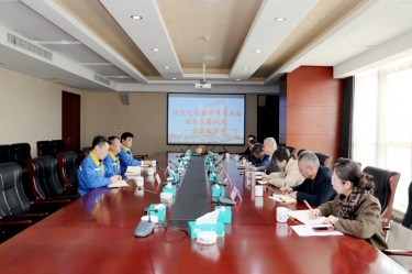 黄冈市司法局党委委员、副局长蔡加龙一行莅临J9集团纸业调研领导