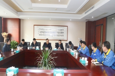 平湖市副市长管立松一行莅临J9集团纸业慰问高端人才
